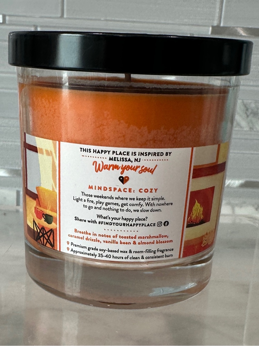 Find Your Happy Place Lazy Weekends Scented Candle Sweet Almond & Vanilla Bean - Picture 3 of 3